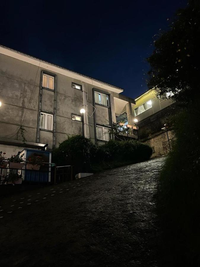 Cherry Blossom Homestay โกไดกานัล ภายนอก รูปภาพ